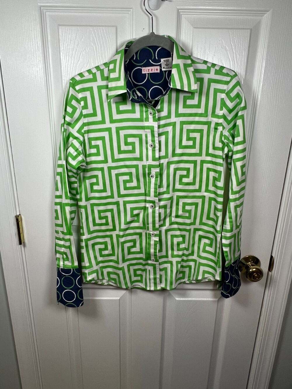 Tizzie Green Geometric Greek Key Contrast Cuff Button-Down Shirt Size Small (17)